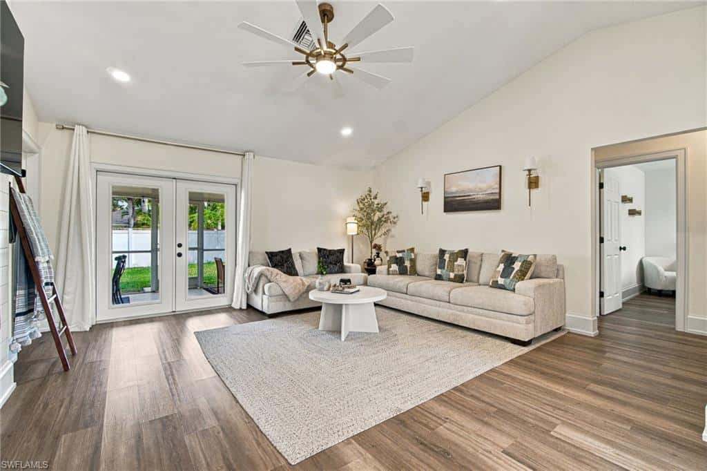 10208 Shade Tree Ct, Bonita Springs, photo 18