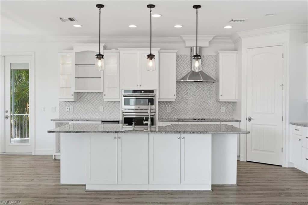 1287 Grand Canal Dr, Naples, photo 4