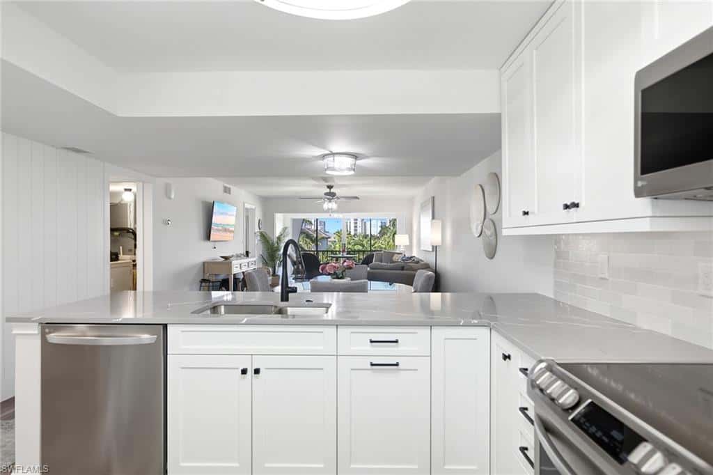 4200 Belair Ln #303, Naples, photo 9