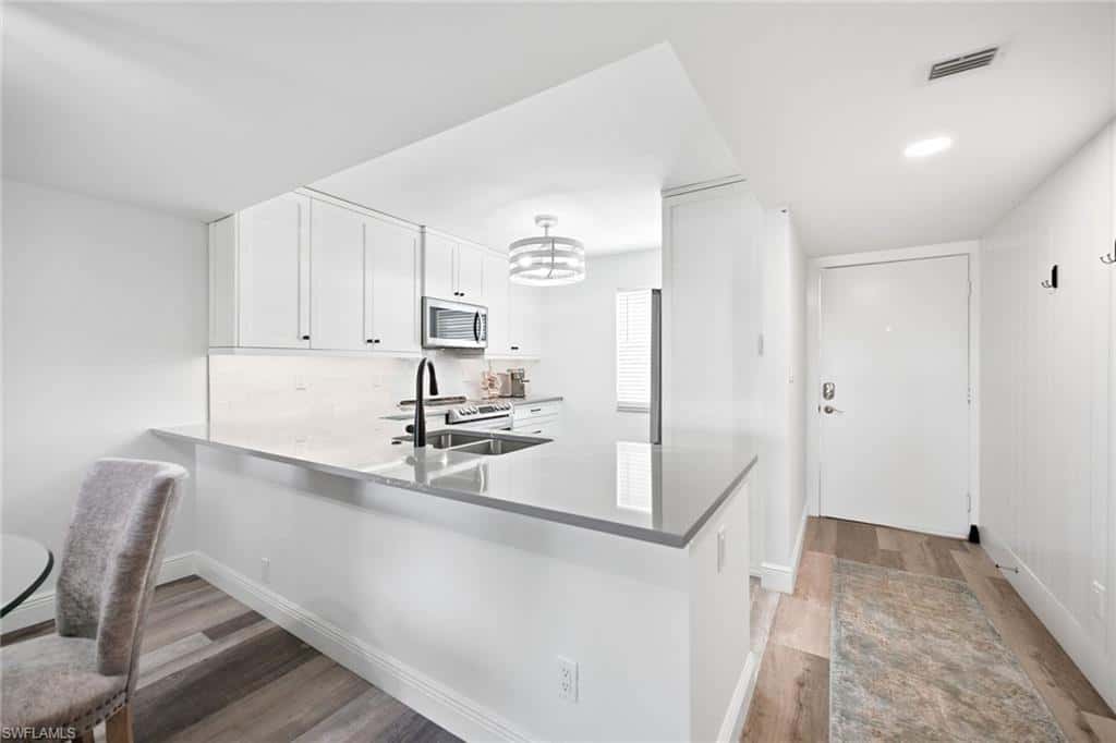 4200 Belair Ln #303, Naples, photo 8