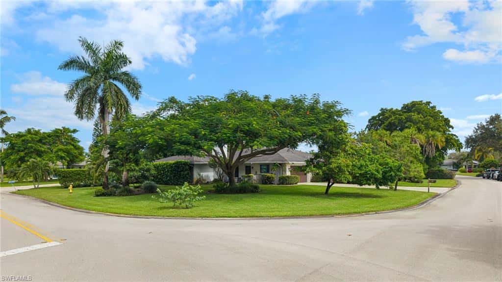 347 Country Club Ln, Naples, photo 9