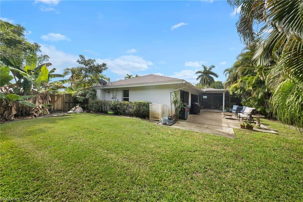 347 Country Club Ln, Naples, photo 45