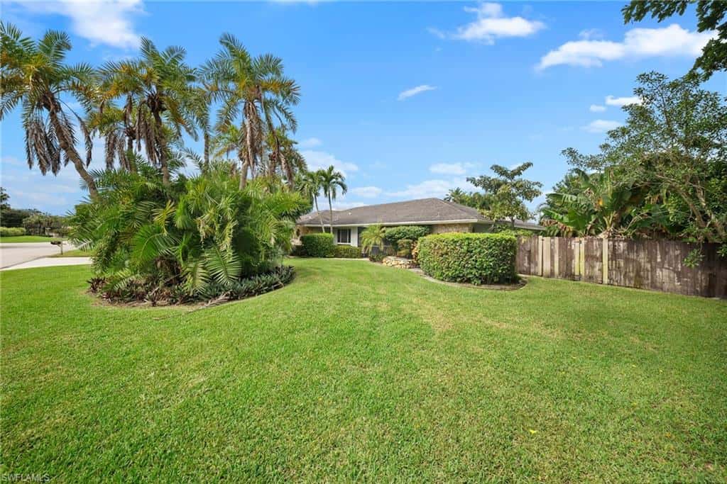 347 Country Club Ln, Naples, photo 4