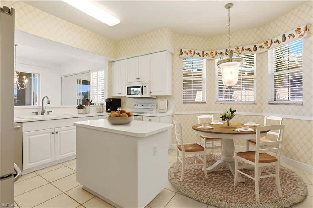 566 Vintage Reserve Ln #21-D, Naples, photo 5