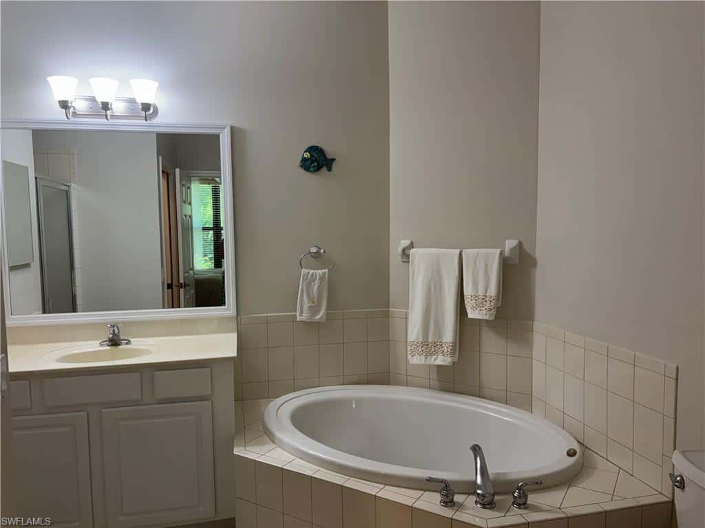 7685 Meadow Lakes Dr #1301, Naples, photo 11