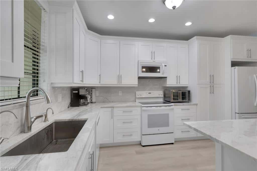 15068 Summit Place Cir #225, Naples, photo 8