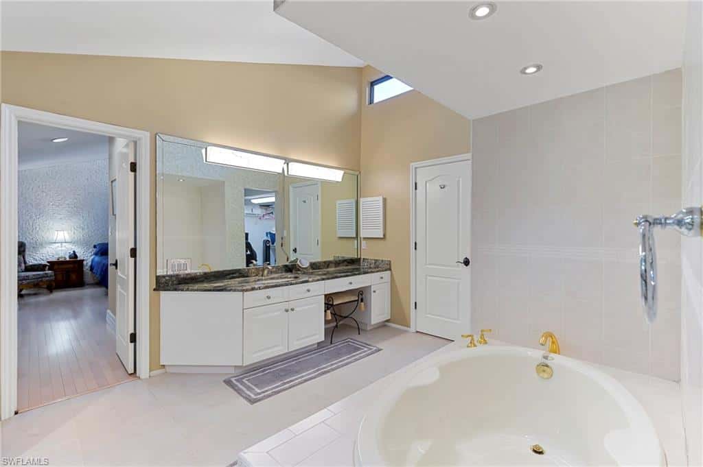 4705 Landings Dr, Fort Myers, photo 34