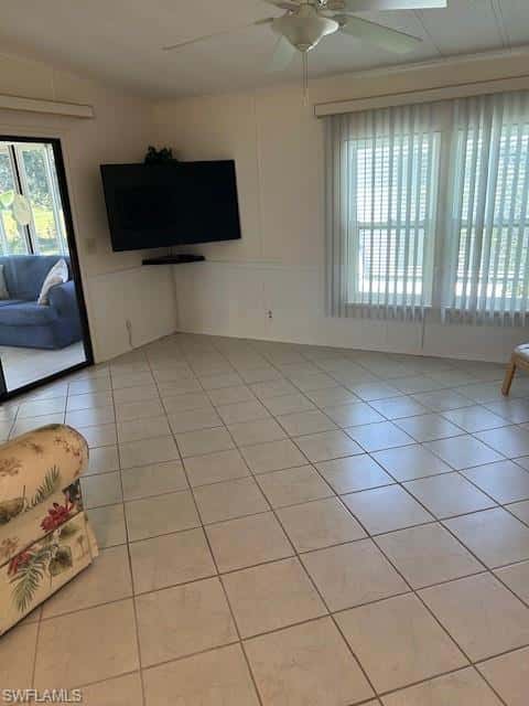 567 Charlemagne Blvd, Naples, photo 16