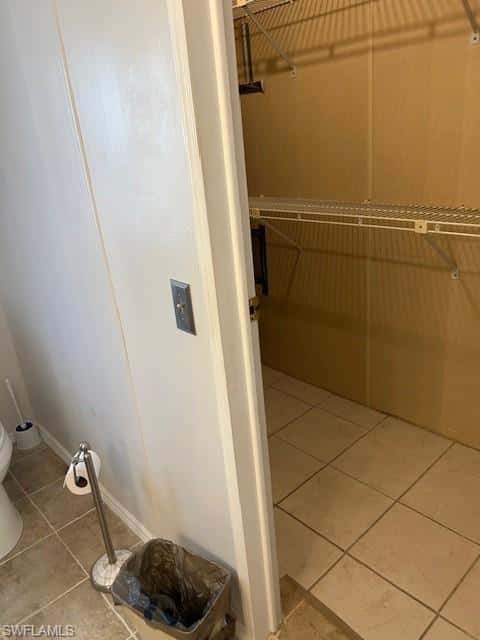 567 Charlemagne Blvd, Naples, photo 28