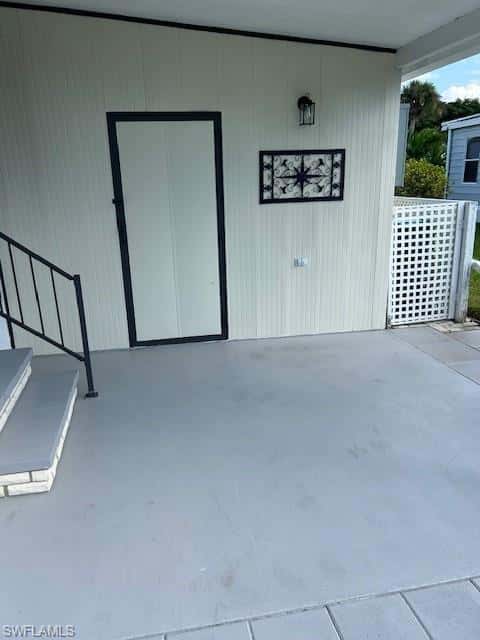 567 Charlemagne Blvd, Naples, photo 5