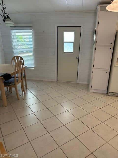 567 Charlemagne Blvd, Naples, photo 9