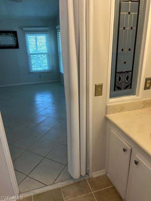 567 Charlemagne Blvd, Naples, photo 24