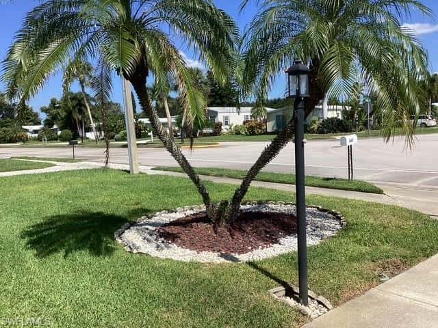 567 Charlemagne Blvd, Naples, photo 8