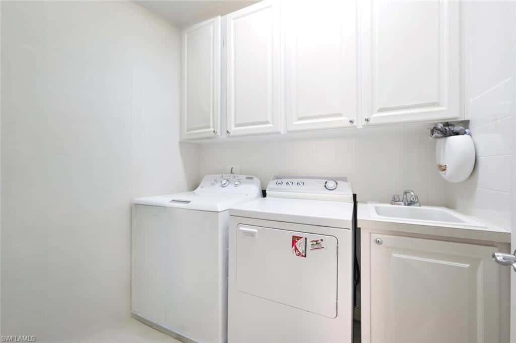 8069 Chianti Ln, Naples, photo 37