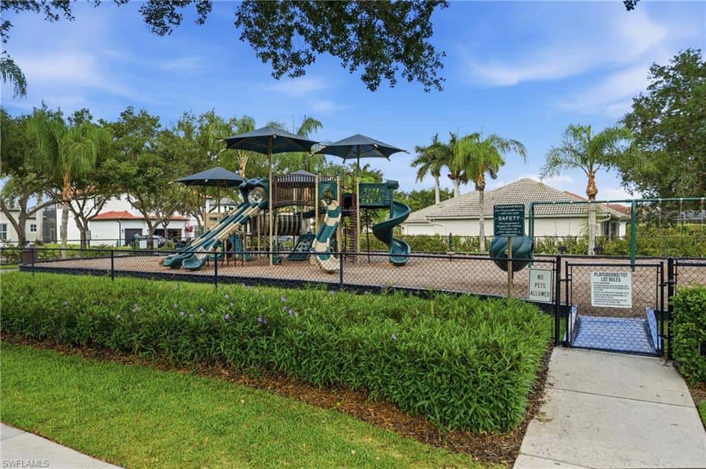 15078 Topsail Ct, Naples, photo 46