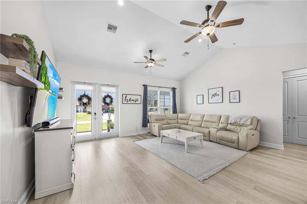 1305 10th Ter, Cape Coral, photo 17
