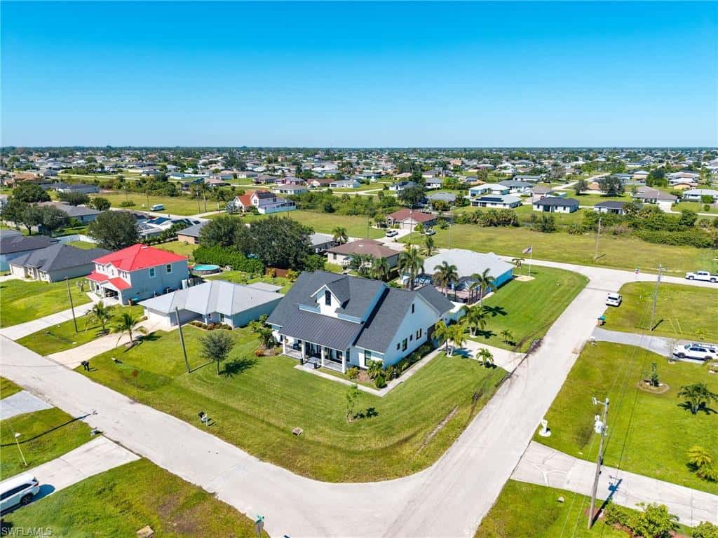 1305 10th Ter, Cape Coral, photo 38