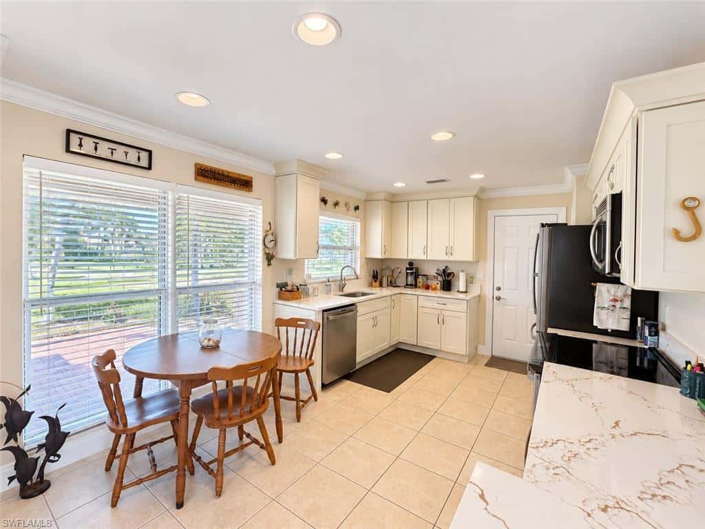 5301 Bayview Ct, Cape Coral, photo 11