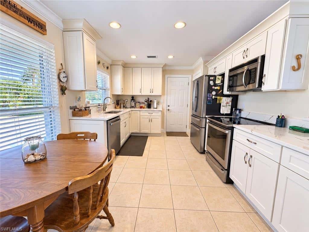 5301 Bayview Ct, Cape Coral, photo 8