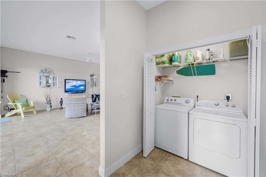 4610 5th Pl #201, Cape Coral, photo 32