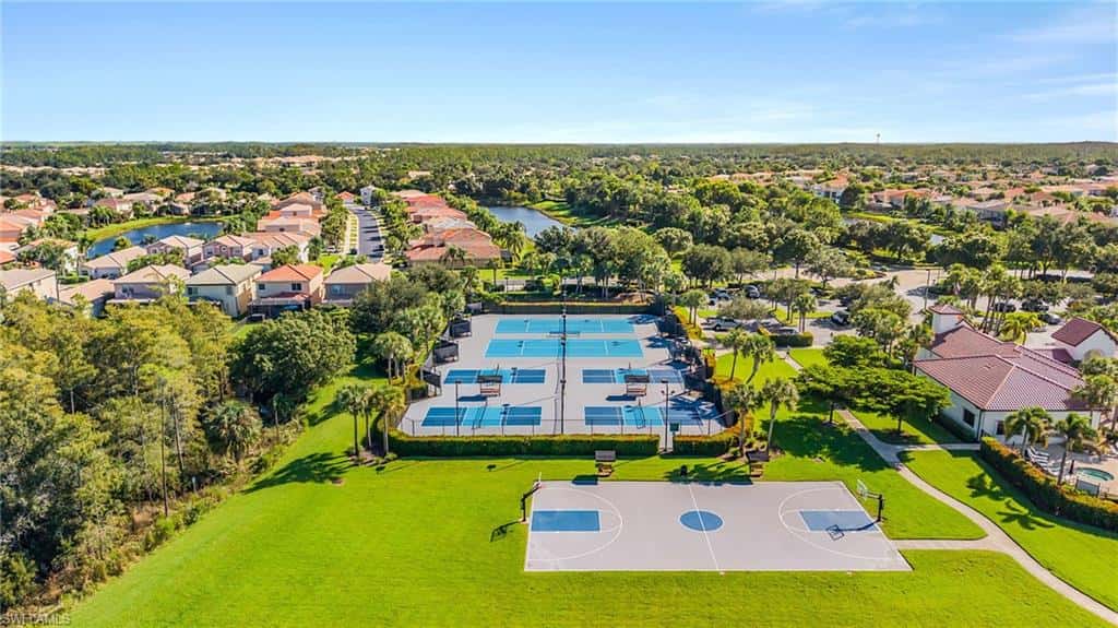 11221 Sparkleberry Dr, Fort Myers, photo 17