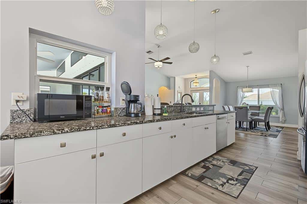 8 8th Pl, Cape Coral, photo 17