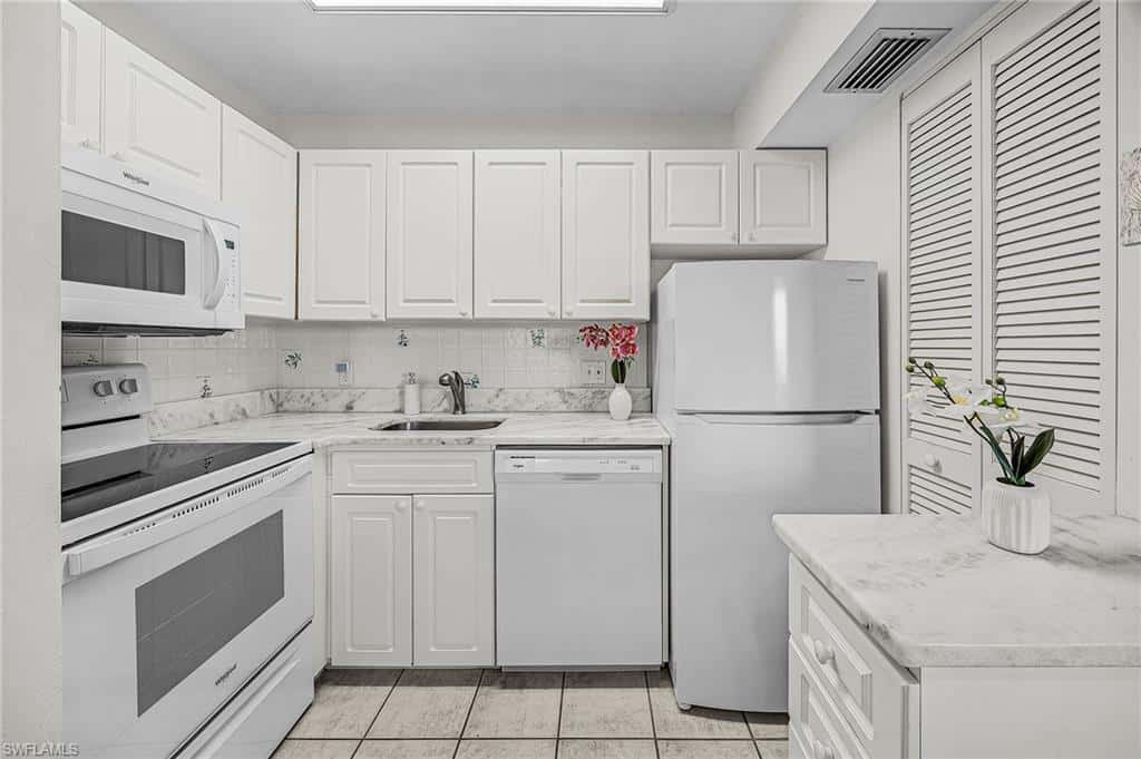 1250 Tennisplace Ct #e33, Sanibel, photo 22