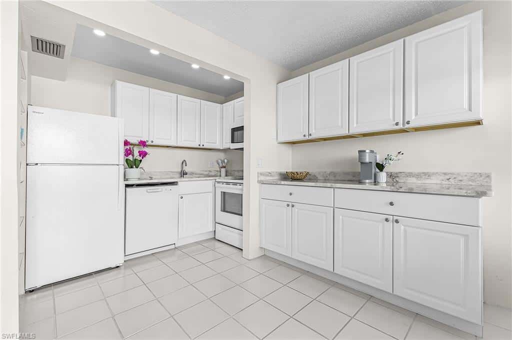 1250 Tennisplace Ct #b32, Sanibel, photo 13