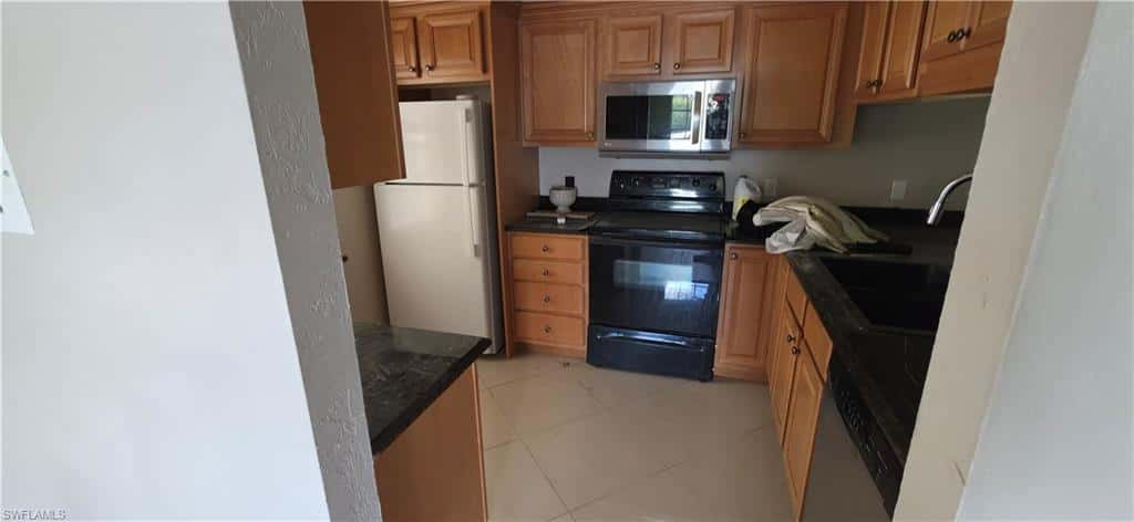 1704 Kings Lake Blvd #206, Naples, photo 6