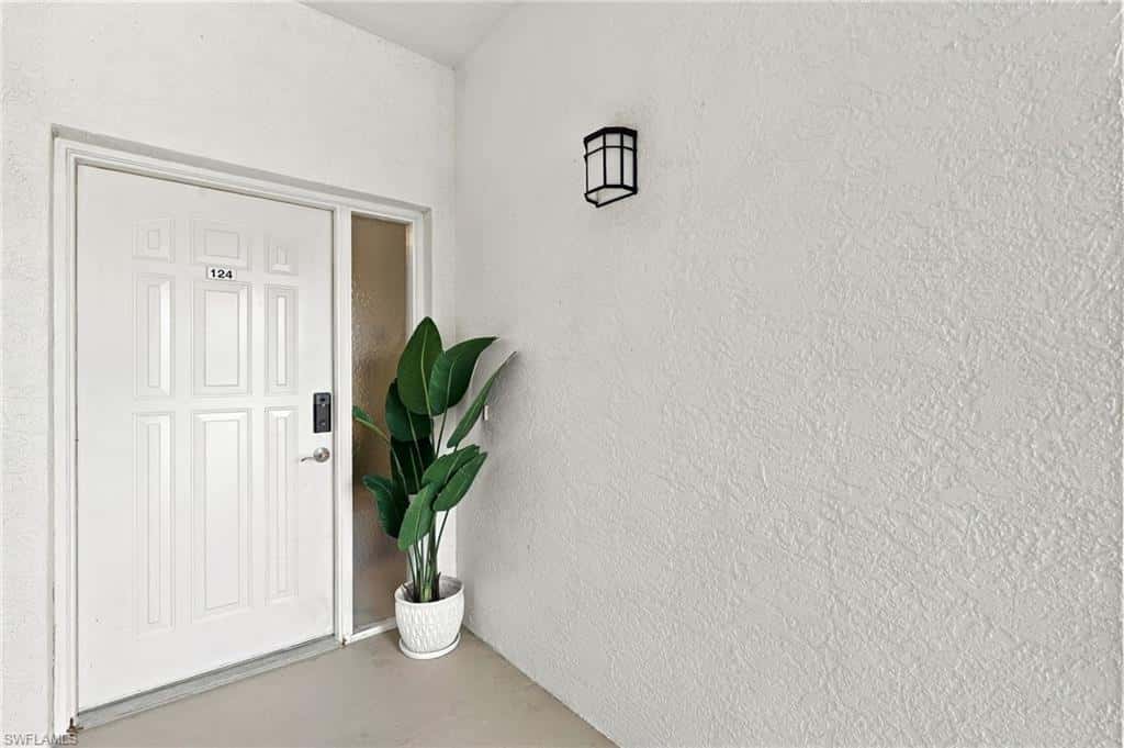 4650 Yacht Harbor Dr #124, Naples, photo 22