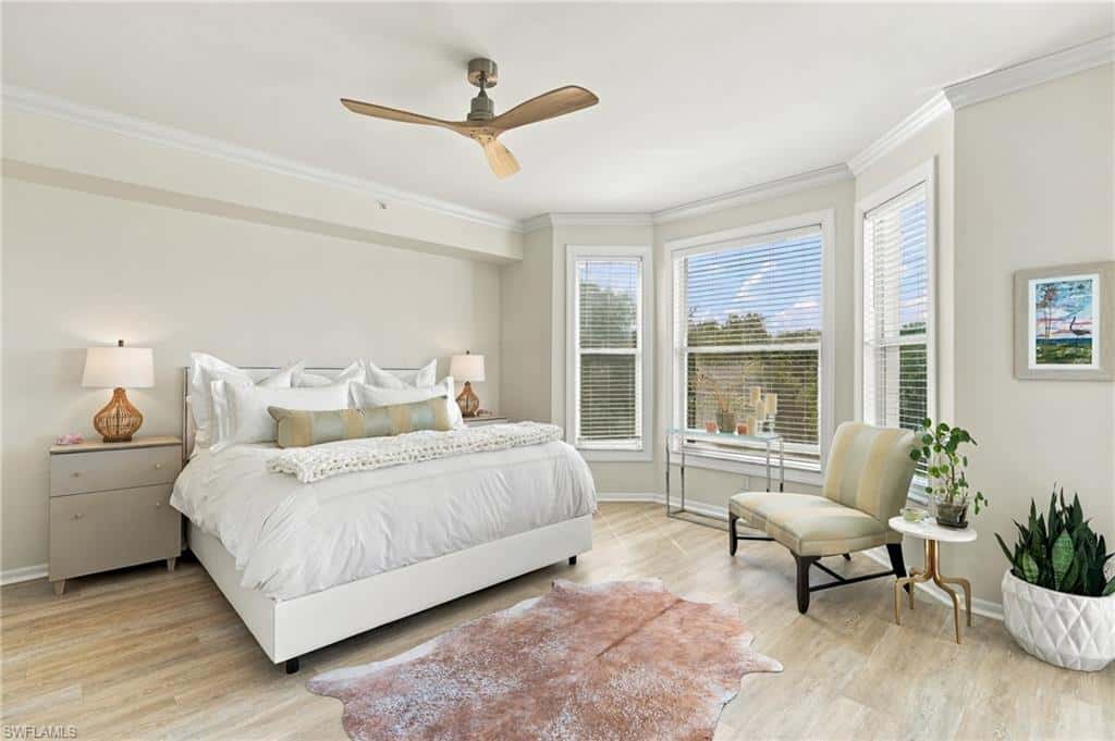 4650 Yacht Harbor Dr #124, Naples, photo 8