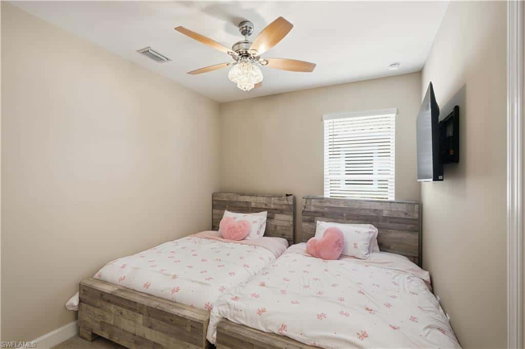 15521 Vittorio St, Naples, photo 17