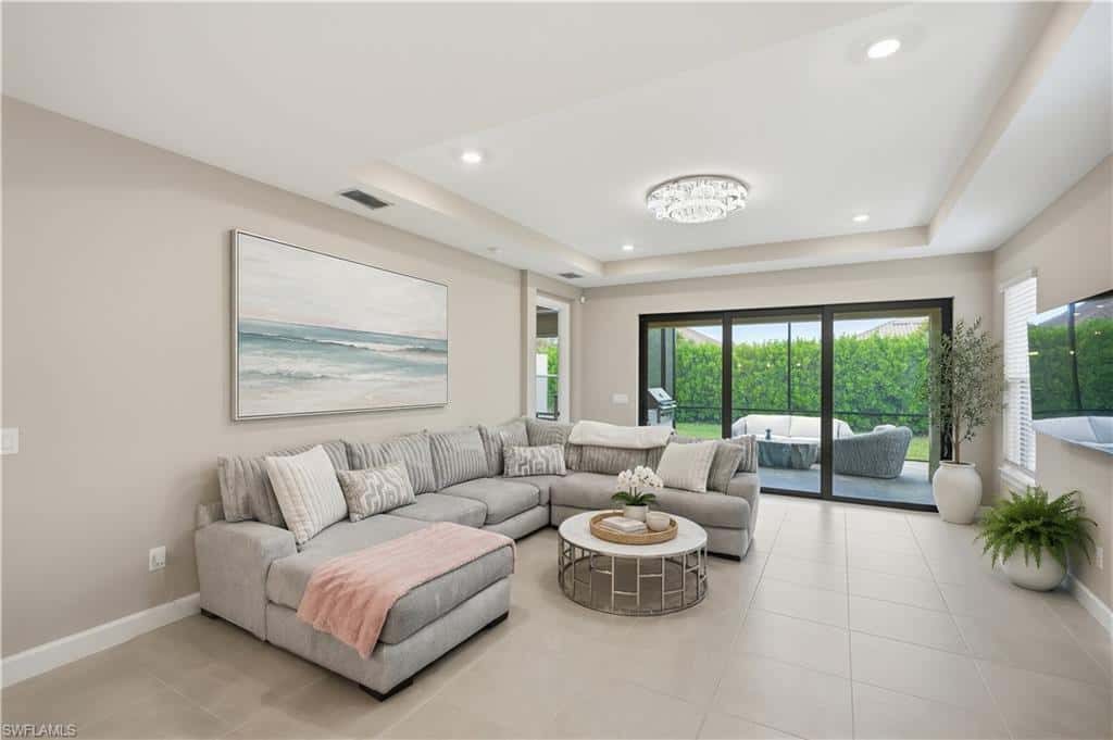 15521 Vittorio St, Naples, photo 5