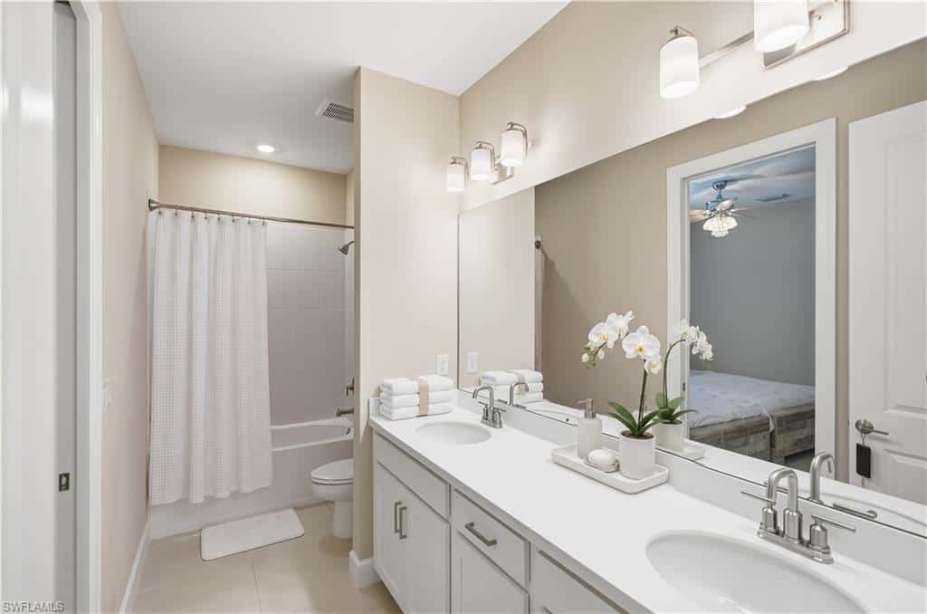 15521 Vittorio St, Naples, photo 19