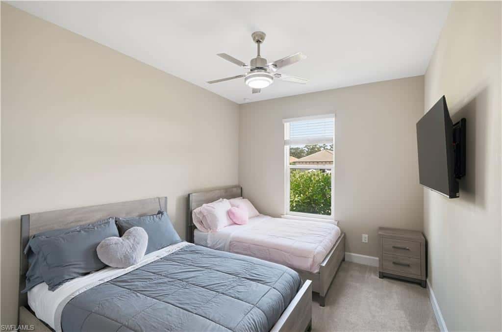 15521 Vittorio St, Naples, photo 21