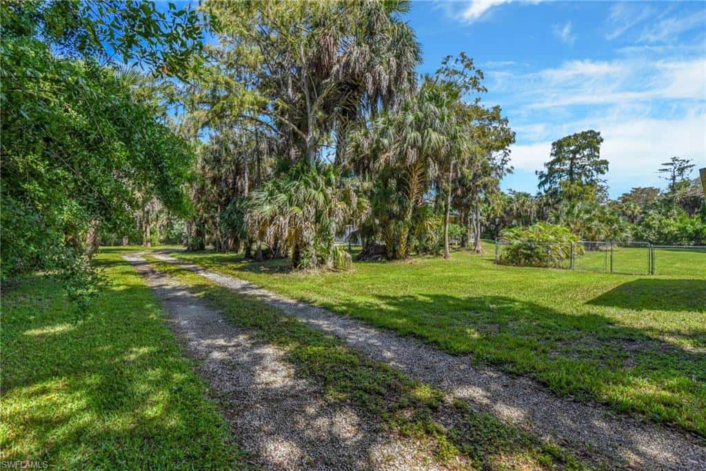 2021 Golden Gate Blvd, Naples, photo 38