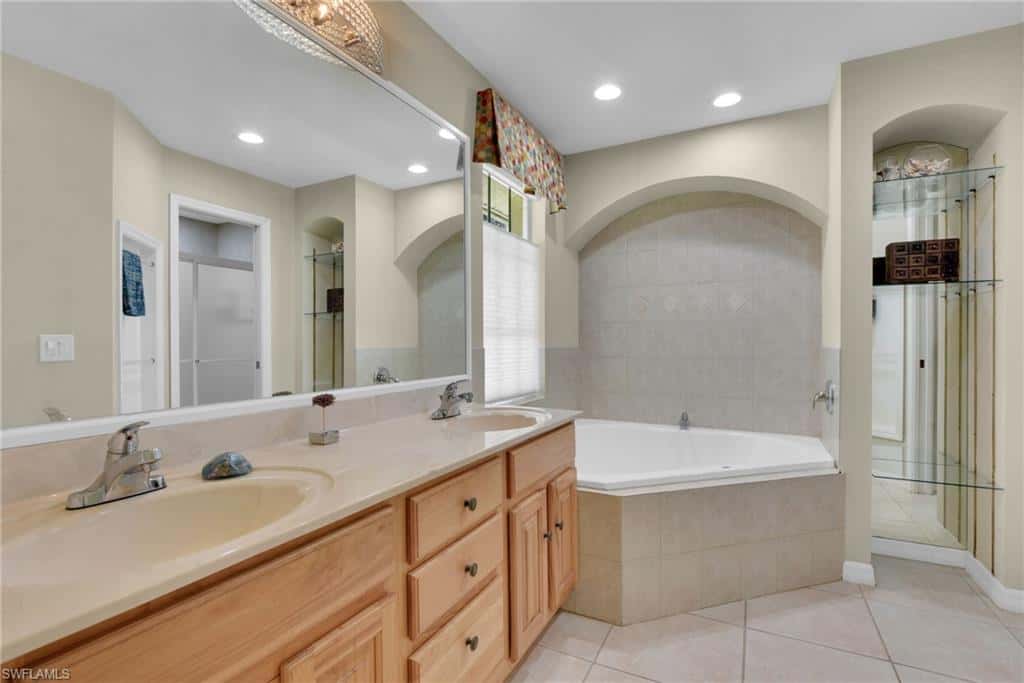 2021 Golden Gate Blvd, Naples, photo 21