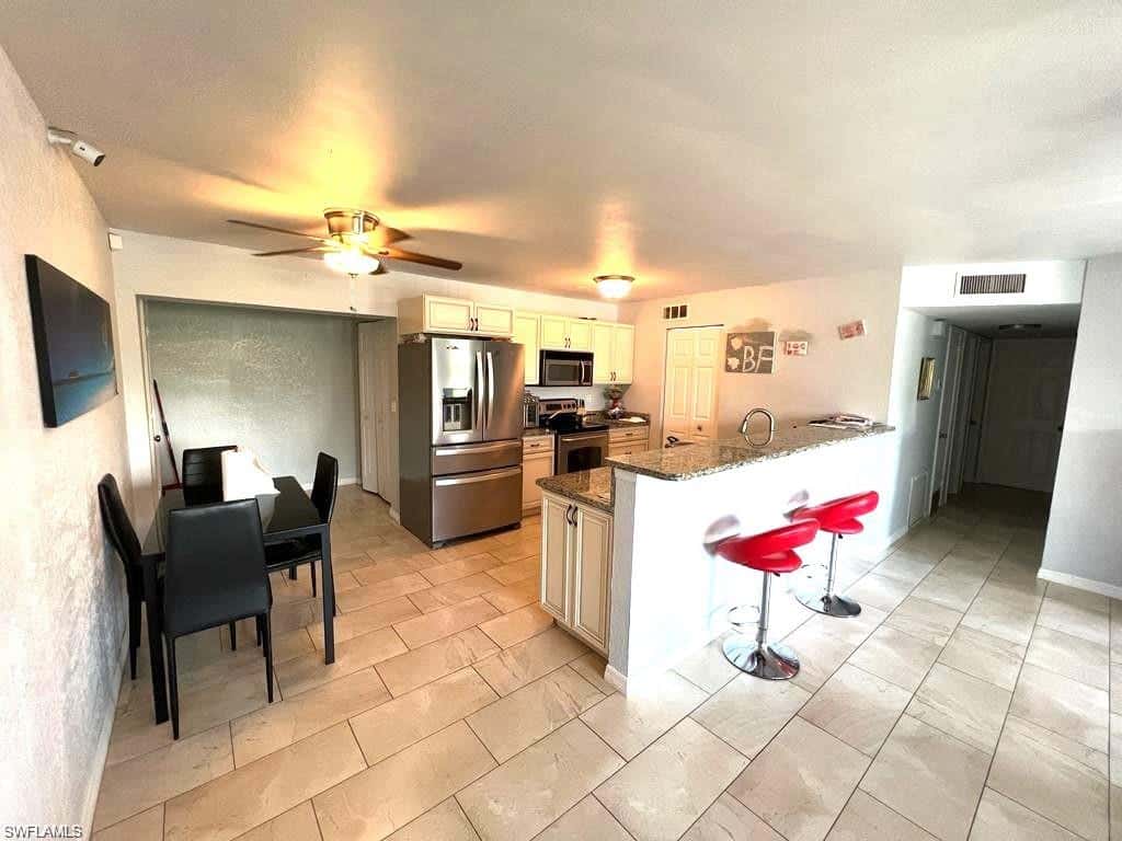 883 Coconut Cir, Naples, photo 7