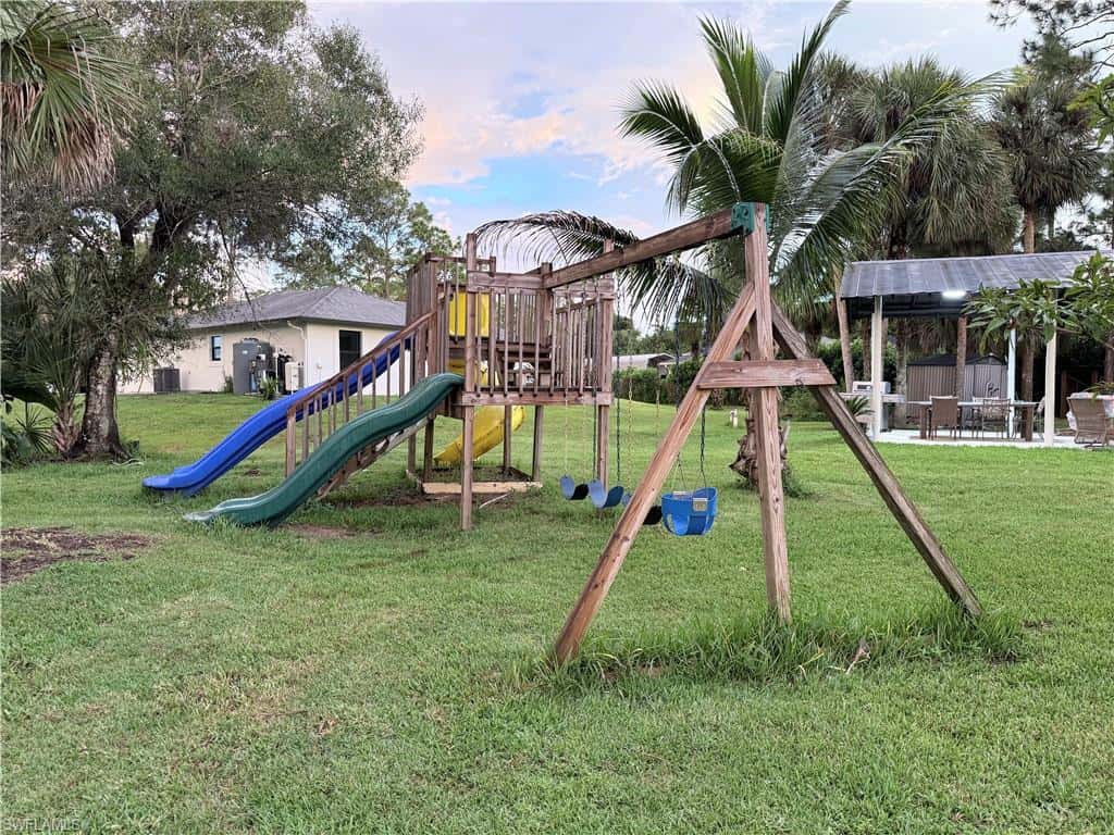 1741 8th St, Naples, photo 39