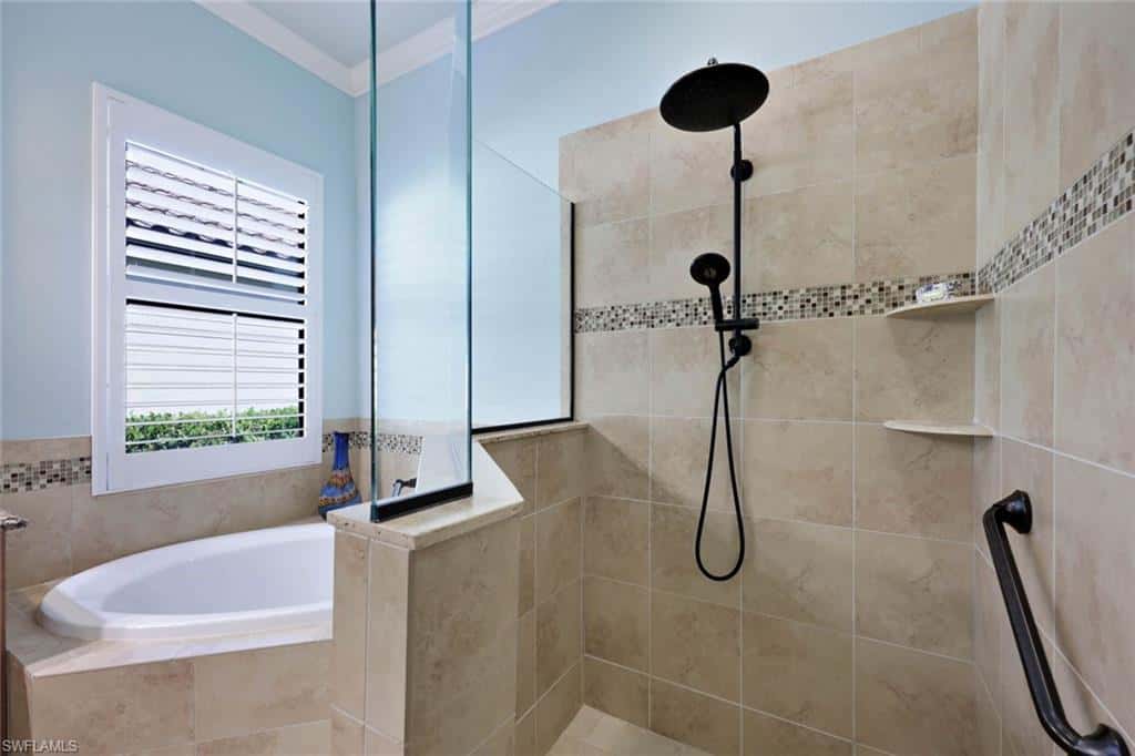 3130 Aviamar Cir, Naples, photo 15