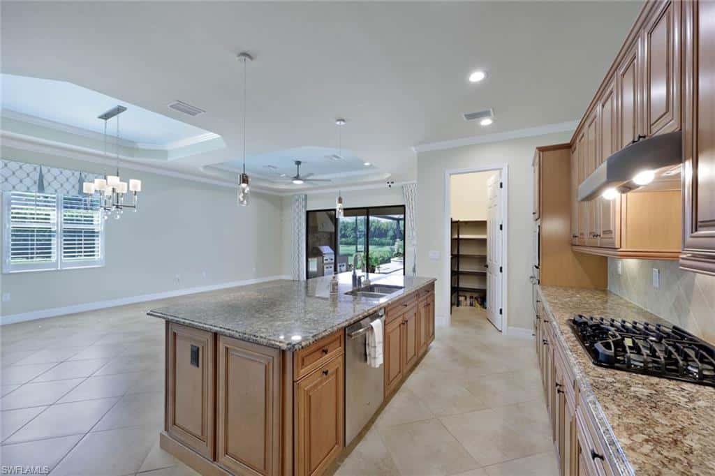 3130 Aviamar Cir, Naples, photo 8