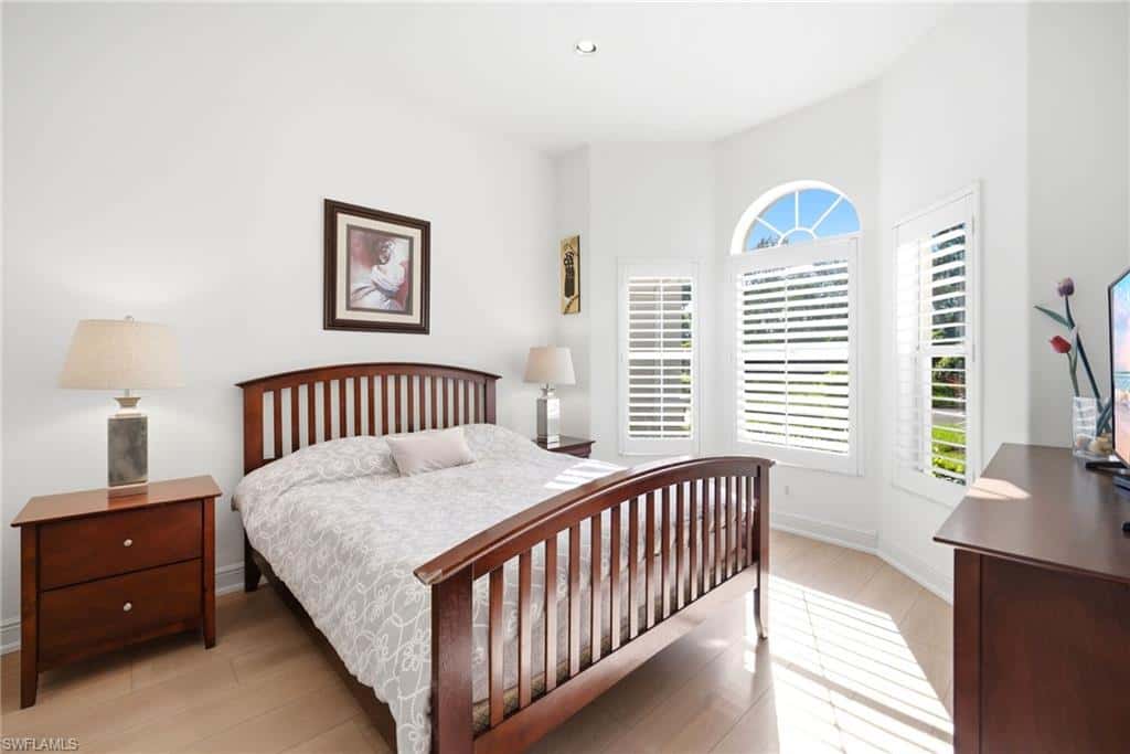 935 Fountain Run, Naples, photo 19