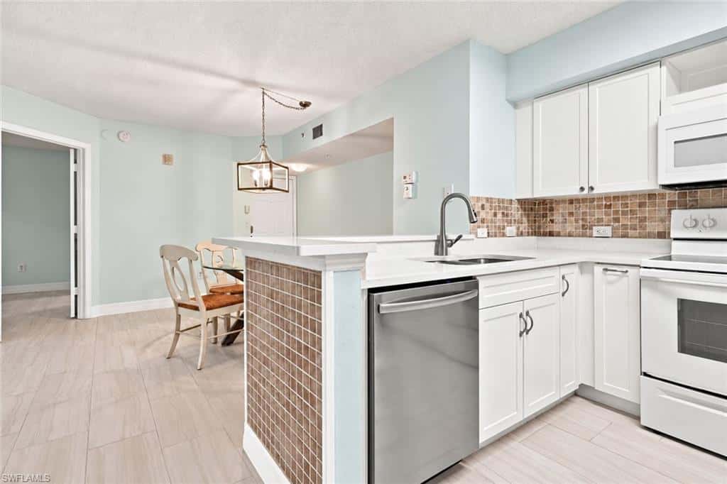8880 Colonnades Ct #413, Bonita Springs, photo 15
