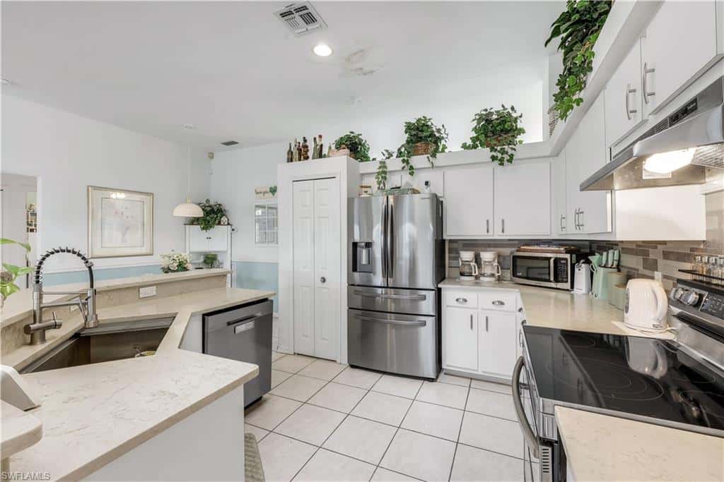 305 31st St, Cape Coral, photo 5