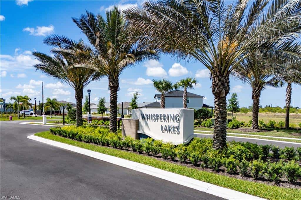259 Lakeside Breeze Way, Lehigh Acres, photo 4