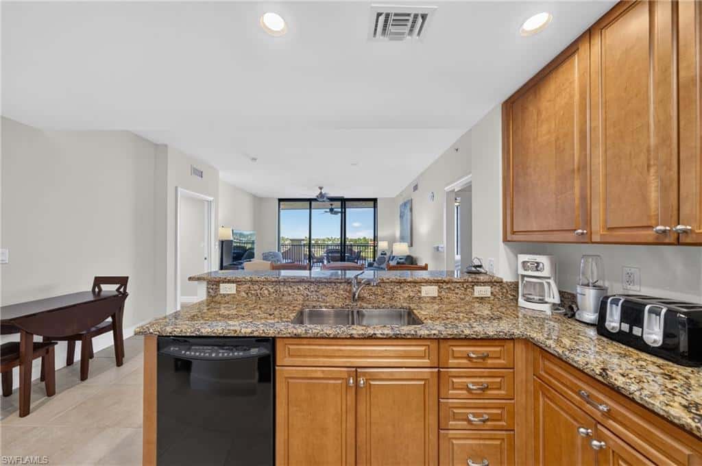 5781 Cape Harbour Dr #505, Cape Coral, photo 14