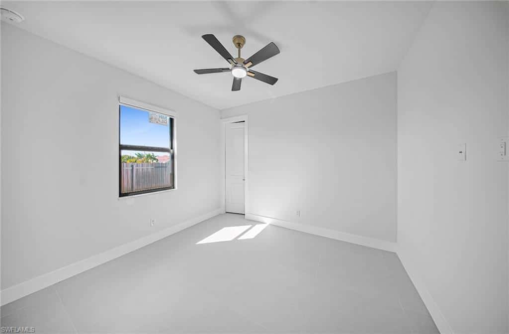 1005 4th Pl, Cape Coral, photo 16