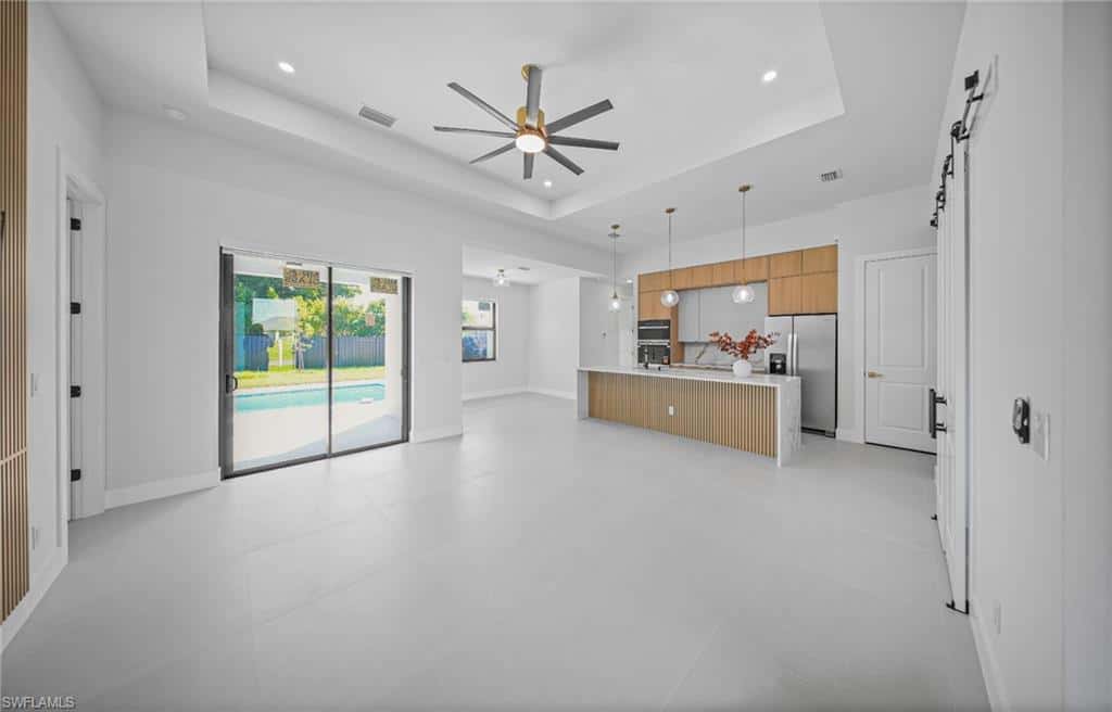 1005 4th Pl, Cape Coral, photo 7