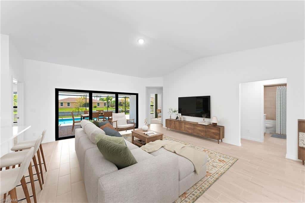1907 2nd St, Cape Coral, photo 5