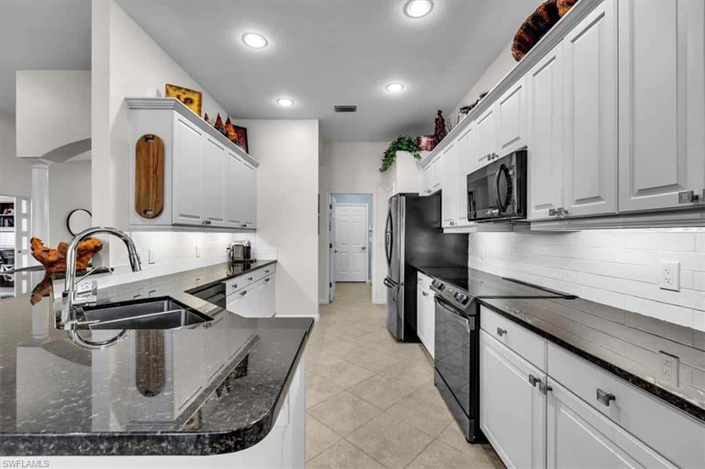 3910 Lakeview Isle Ct, Fort Myers, photo 18